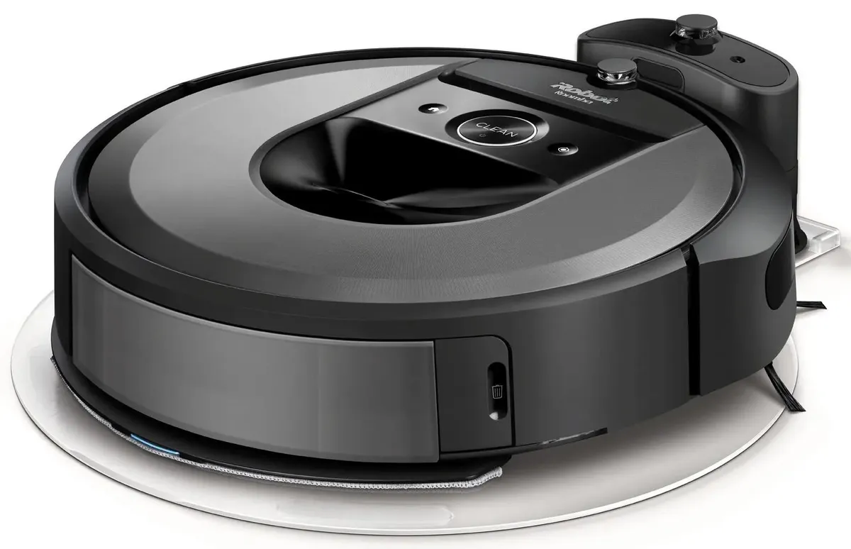 Робот-пылесос  iRobot Roomba i8, черный